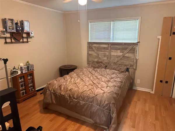 Fairfield, TX 75840,459 Davis ST