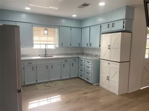 Santa Fe, TX 77517,1323 Cemetery RD