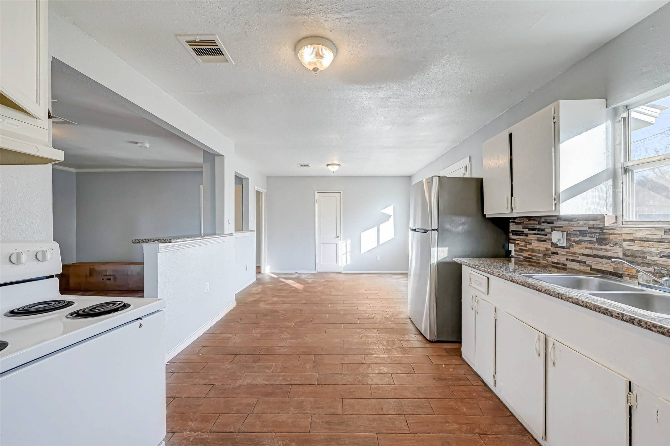 Houston, TX 77033,5322 Westover ST