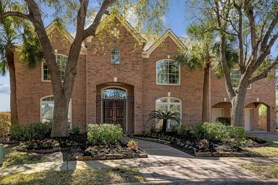 4207 Clearwater CT, Missouri City, TX 77459