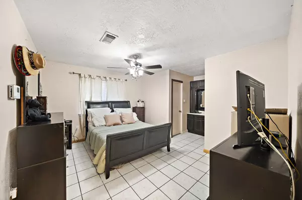 Channelview, TX 77530,1323 Somercotes LN