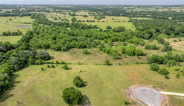 4790 Orchard Oaks LN, Brenham, TX 77833