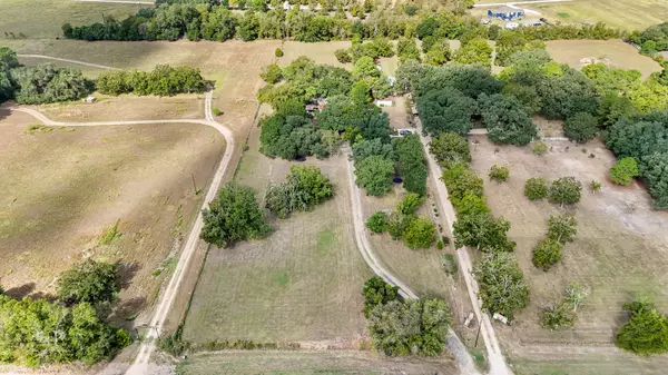 East Bernard, TX 77435,5913 County Road 225