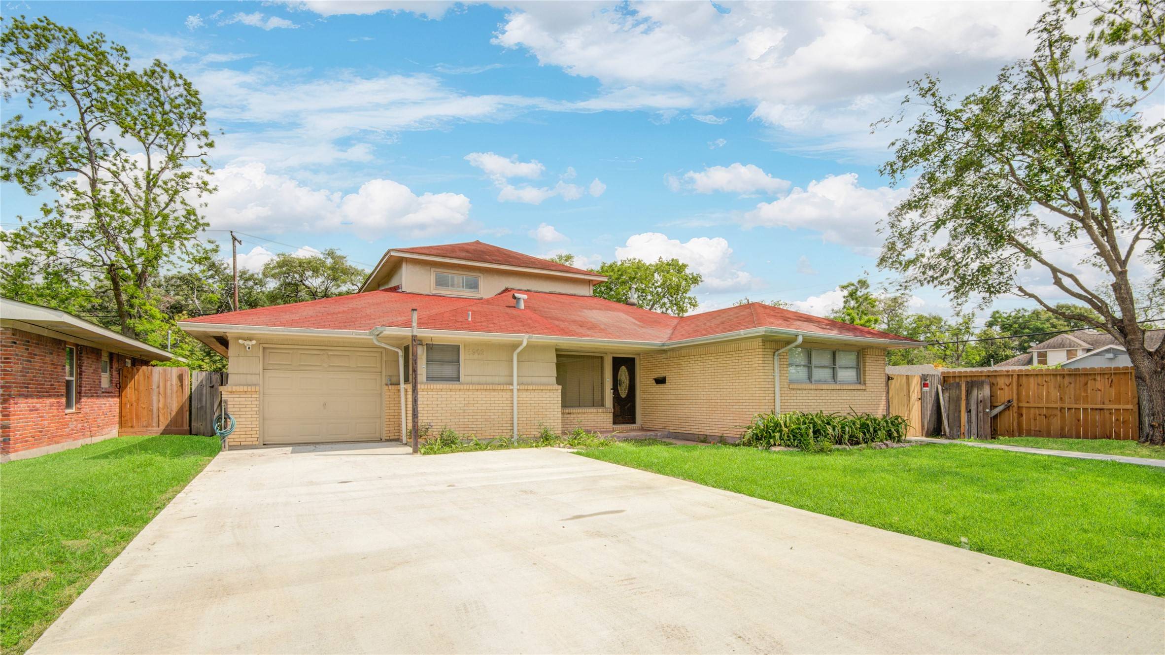 5902 Hornwood Dr A, Houston, TX 77081
