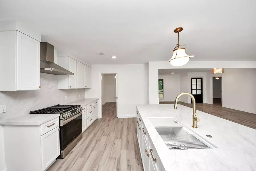 10227 Metronome DR, Houston, TX 77043