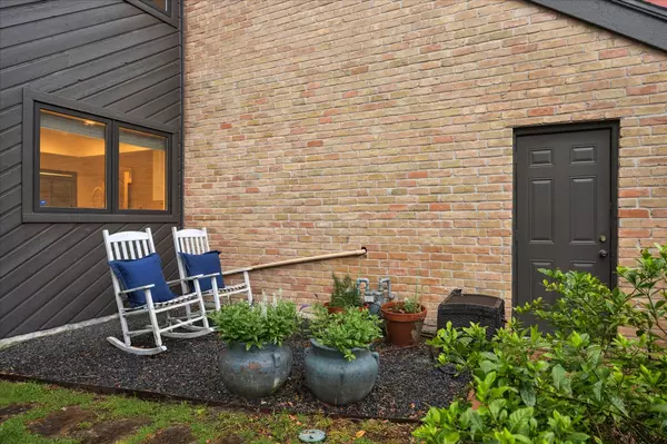 Houston, TX 77024,90 Sugarberry CIR