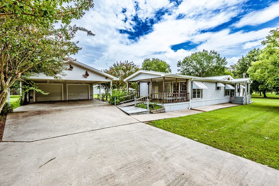 227 Cutter DR, Trinity, TX 75862