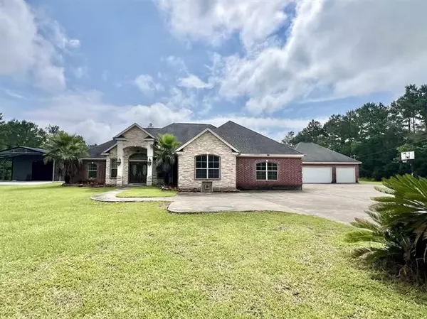 5864 Rebel RD, Vidor, TX 77662