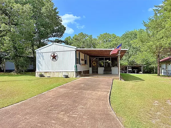 Trinity, TX 77320,14 Finley DR