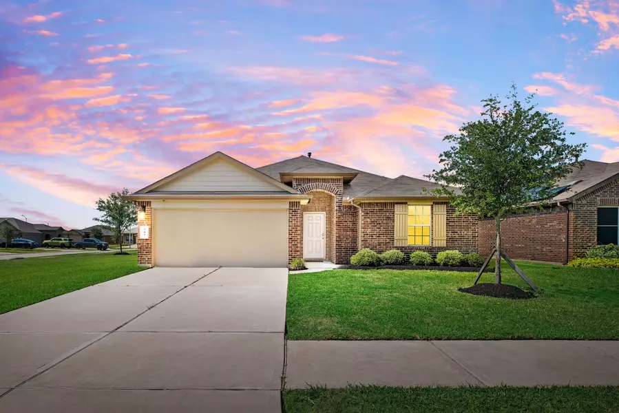 707 Desert Pea LN, Rosharon, TX 77583