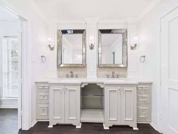 8315 Lichen LN, Spring, TX 77379
