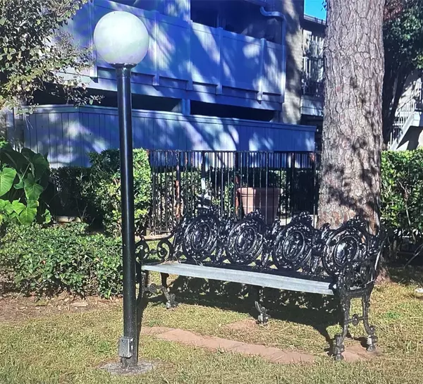 Houston, TX 77071,10725 Braes Bend DR