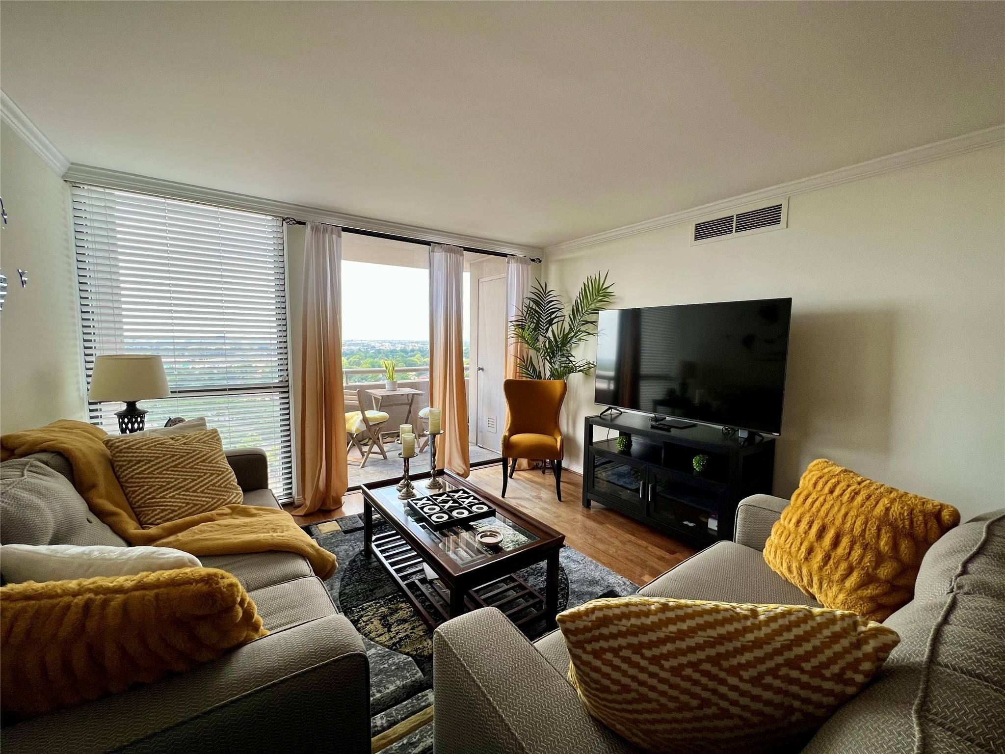 3525 Sage RD #1502, Houston, TX 77056