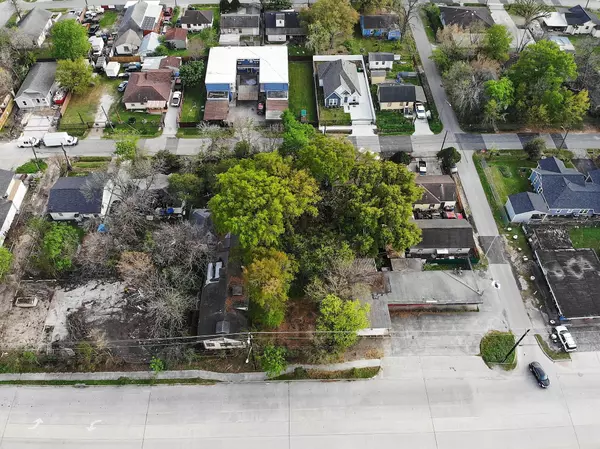 Houston, TX 77020,7216 Wallisville RD