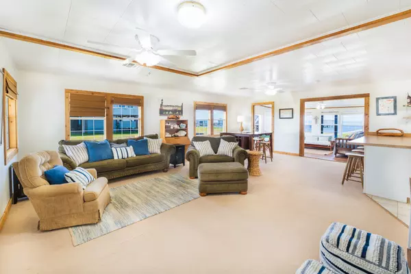 Palacios, TX 77465,234 El Campo Beach RD