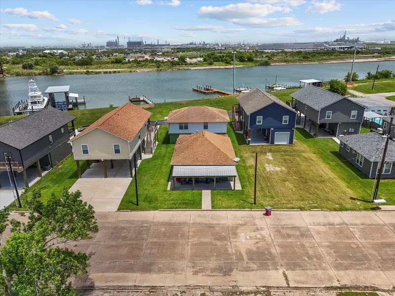 614 W 1st ST, Freeport, TX 77541