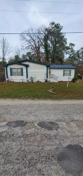 305 Canadian DR, Trinity, TX 75862