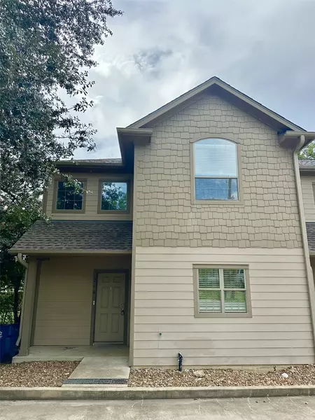 214 S Tesch, Bellville, TX 77418