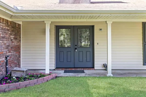 Sour Lake, TX 77659,1425 Countrywood CIR