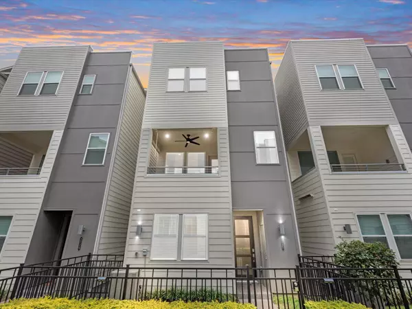 Houston, TX 77020,2727 Clinton DR