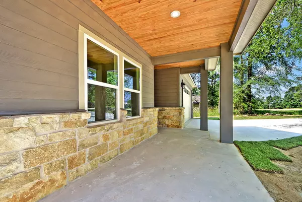 Huntsville, TX 77340,80 Hillsborough DR