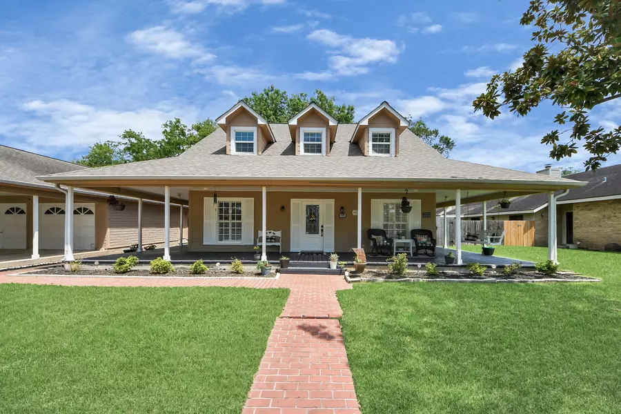1915 Teakwood ST, Richmond, TX 77469