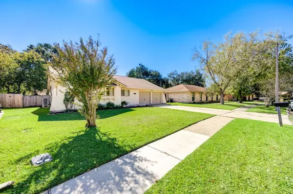 Friendswood, TX 77546,15818 Wandering TRL