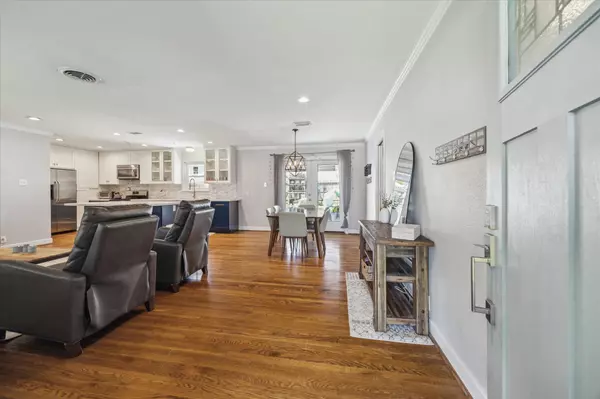 Houston, TX 77092,5122 Libbey LN