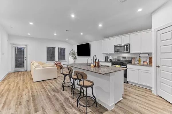 Baytown, TX 77521,10002 Palm Royal DR