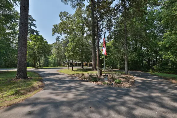 Conroe, TX 77304,233 Linwood