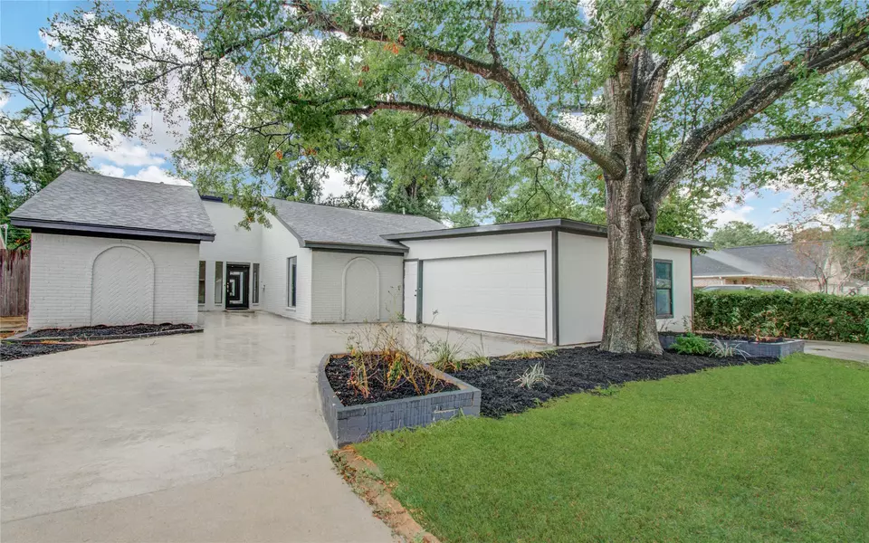 10300 Mayfield RD, Houston, TX 77043