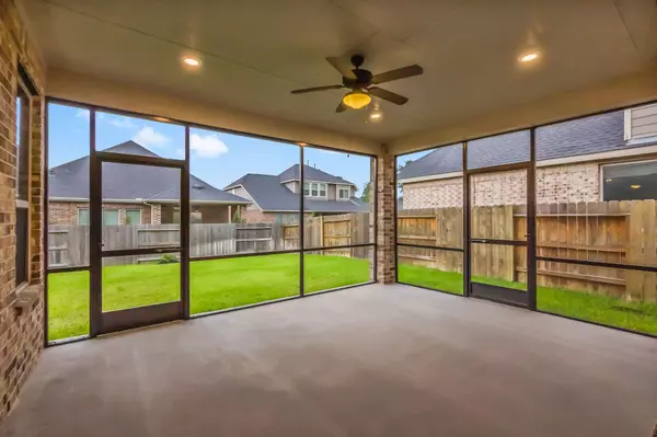 Pinehurst, TX 77362,523 Willow Canyon LN