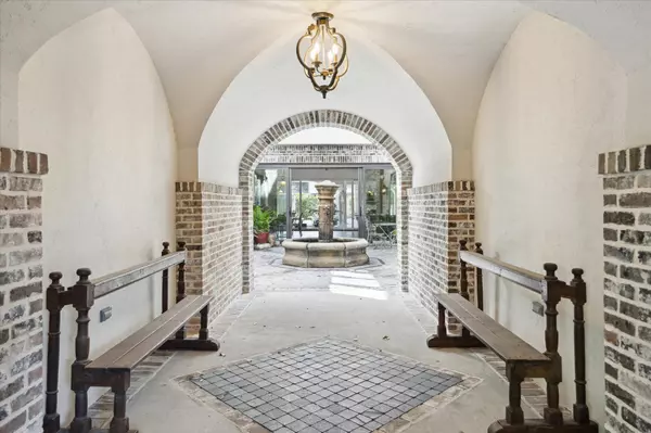 Houston, TX 77008,2222 Oxford ST