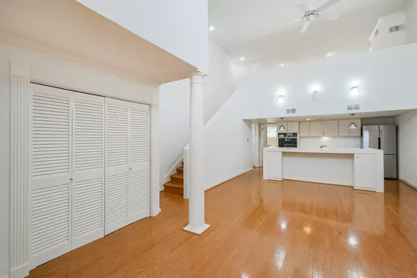 Houston, TX 77098,2322 Steel ST