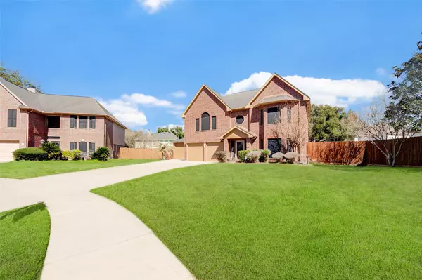 Highlands, TX 77562,322 Dunford CT