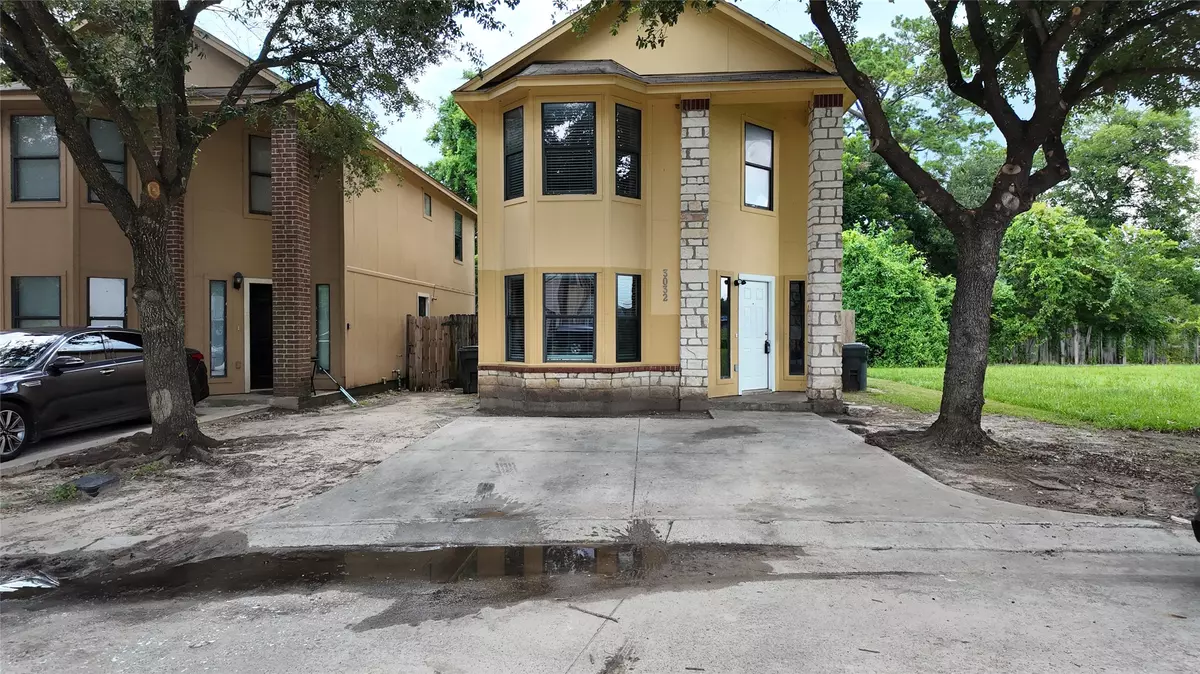 Houston, TX 77093,3032 La Estancia LN