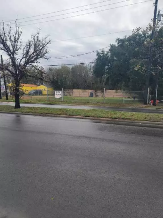 Houston, TX 77021,6225 Cullen BLVD