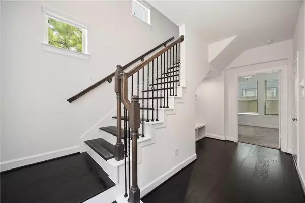 Houston, TX 77043,4012 Centre Valley LN