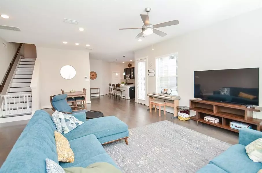 12538 Holly Blue LN, Houston, TX 77077
