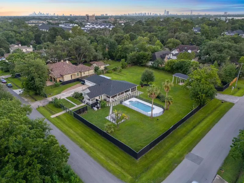 9115 Poco RD, Houston, TX 77080