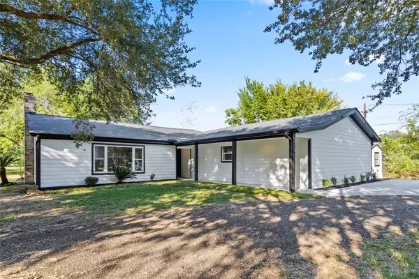 5425 Jeffrey ST, Dickinson, TX 77539