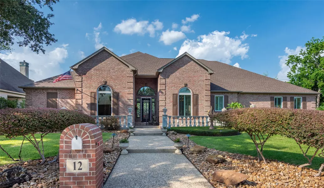 12 Lakeview PL, Houston, TX 77070