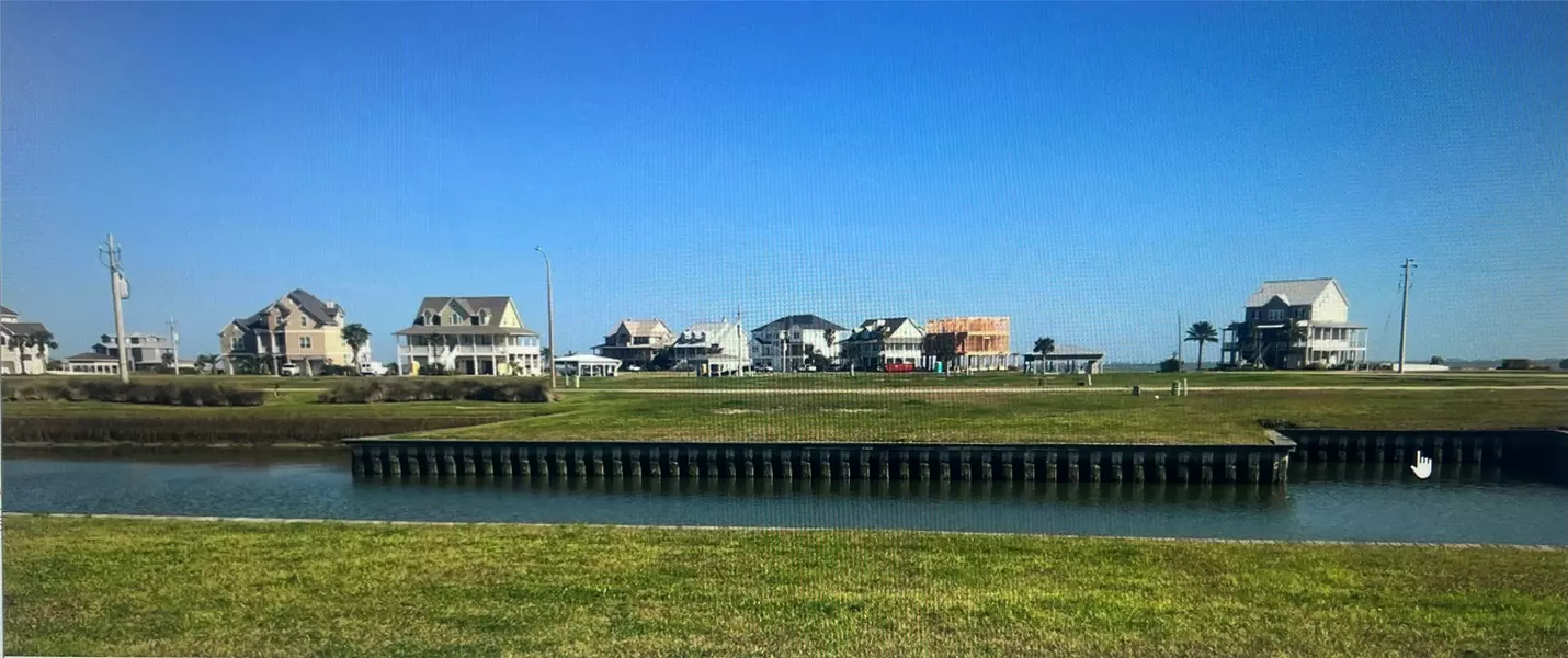 8 Saddlebunch, Hitchcock, TX 77563