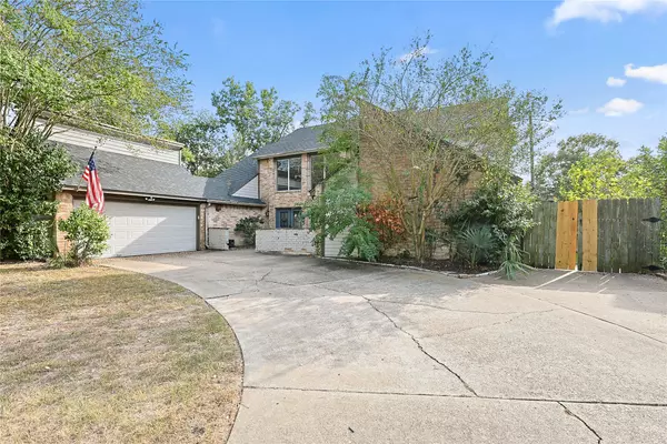 11727 Gardenglen DR, Houston, TX 77070