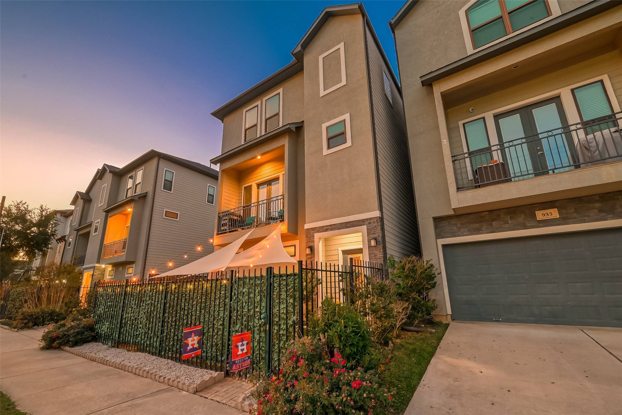 935 W 23rd ST, Houston, TX 77008