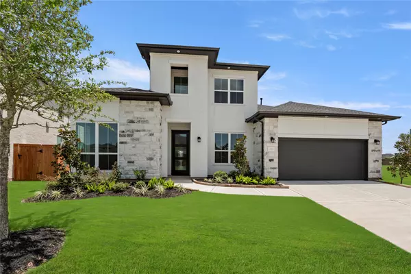 7323 Oakcrest DR, Fulshear, TX 77441