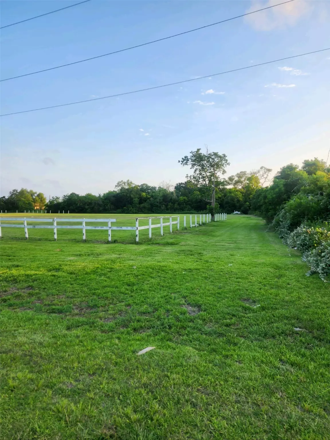 League City, TX 77573,405 Strawberry ST