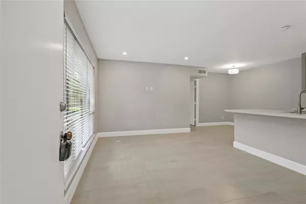 Houston, TX 77057,2201 Fountain View DR #45