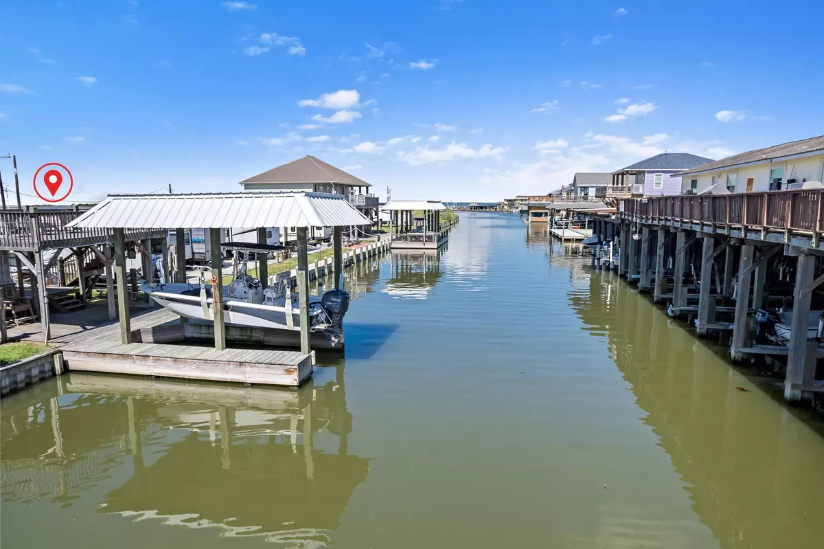 Crystal Beach, TX 77650,1202 N Redfish ST