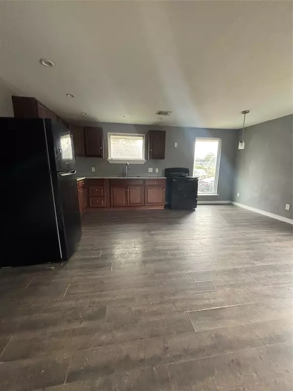 Baytown, TX 77520,1208 Pine ST